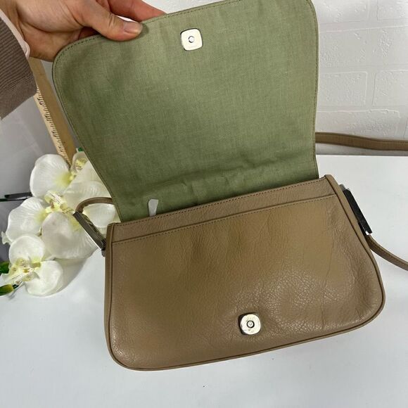 LIZ CLAIBORNE Nude/Tan Neutral Leather Flap Crossbody Bag 6x10in - Picture 8 of 12